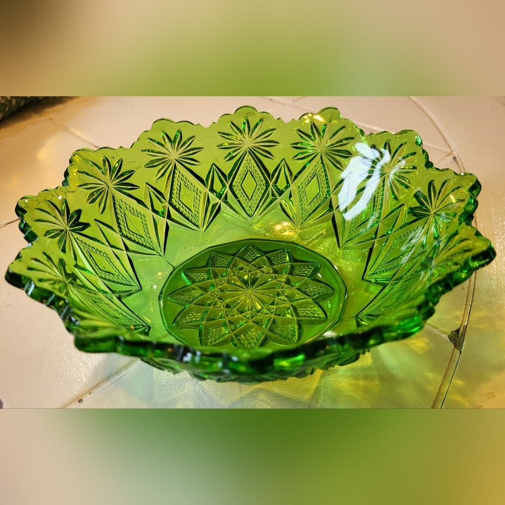 Antique US Glass Co Rare Green Bowl Shosone Blazing Pinwheel Early Amer See Pics
